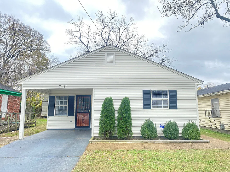 2161 Brown Ave