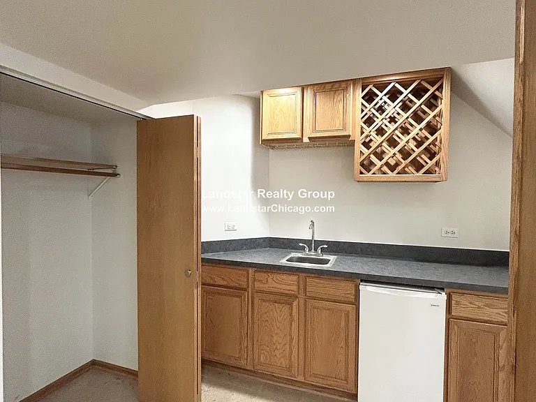 1427 N Wood St #1F — Photo 22