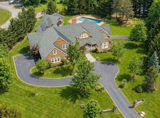10 Sunshine Rd #B, Shelter Island, NY 11964
