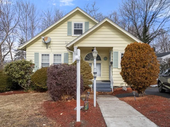 72 Kenwood Ave, Worcester, MA 01605