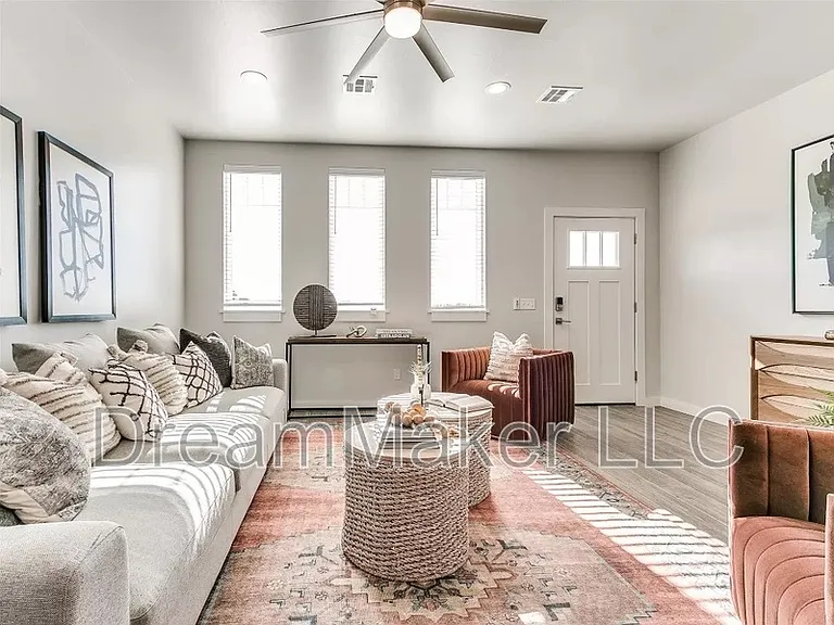2807 Clifton Ter — Photo 28