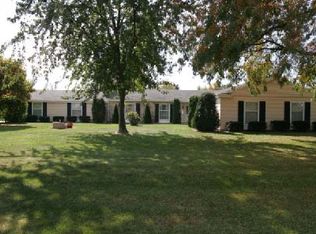 7020 Meadowbrook Rd, Benton Harbor, MI 49022