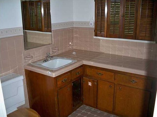 upstairs bathroom