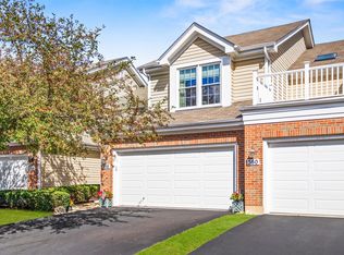 558 Bradbury Ln, Geneva, IL 60134