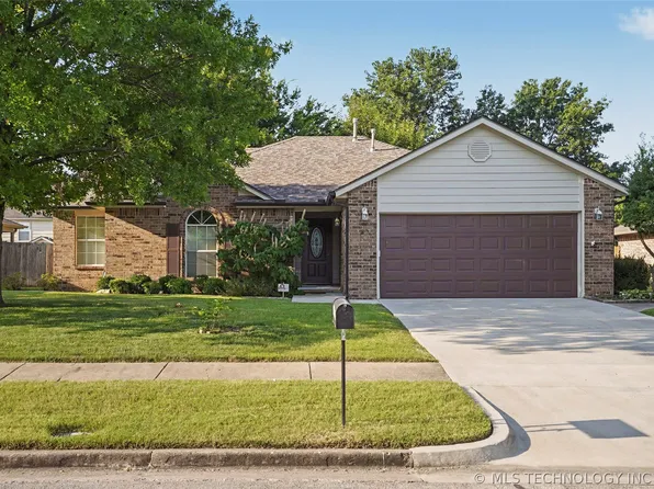 12706 E 82nd St N, Owasso, OK 74055