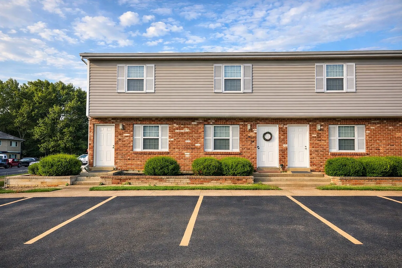 2 bed, 1.5 bath, 925 sqft, $1,395 — Photo 1
