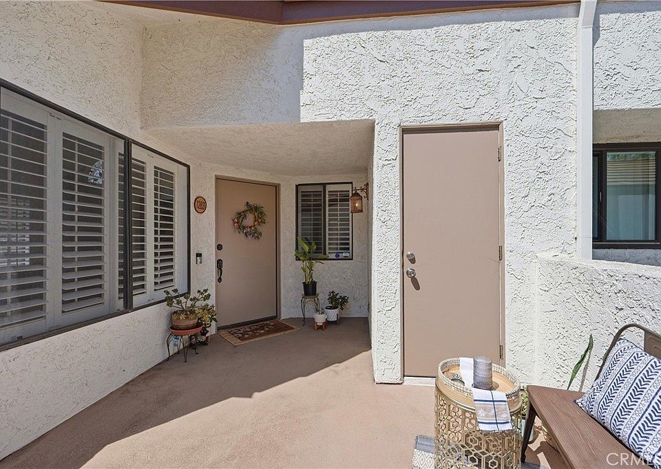 1st image of 1283 Calle Bonita
