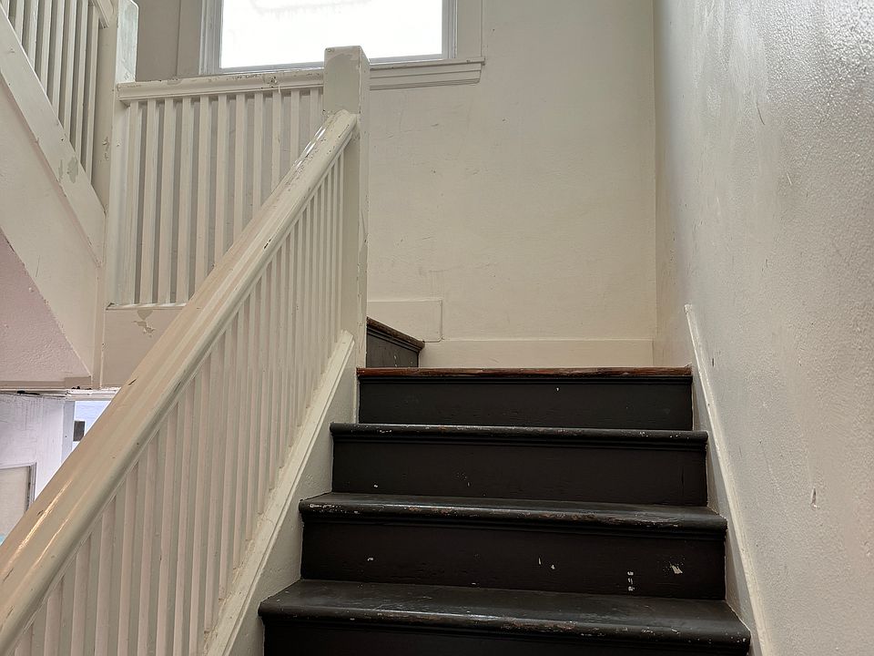 2nd image of 2030 Bancroft Way #2