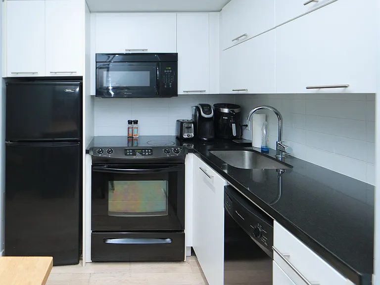 21 Nelson St #221 — Photo 6