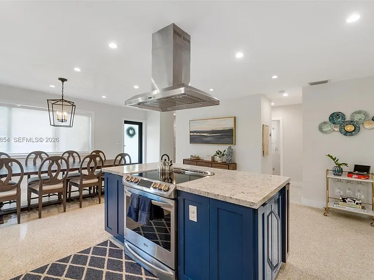 1348 SW 15th St — Photo 25