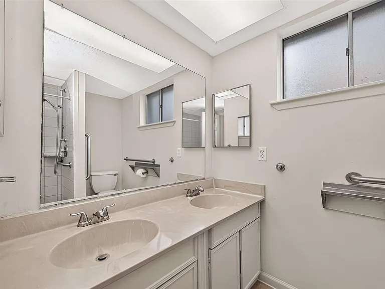 8638 Little River Rd — Photo 30