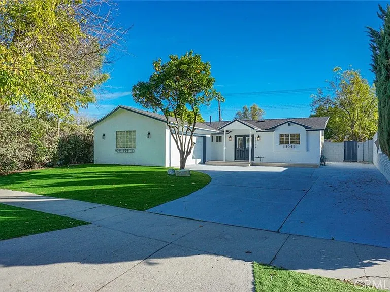 24306 Gilmore St — Photo 2