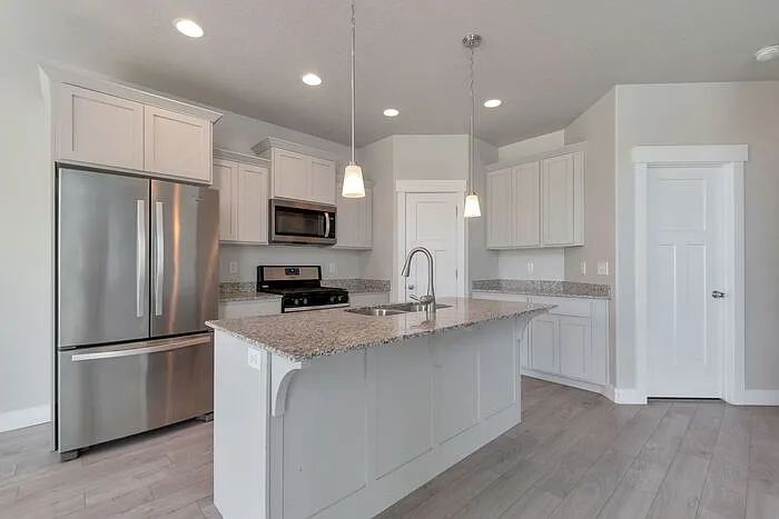 903 W Skyraider Ln — Photo 4