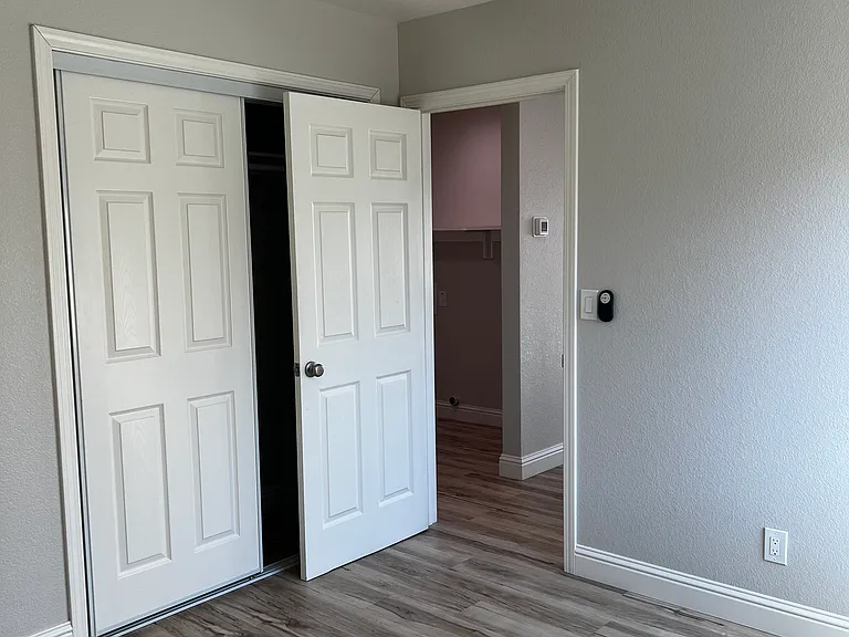 3165 Linden St — Photo 20