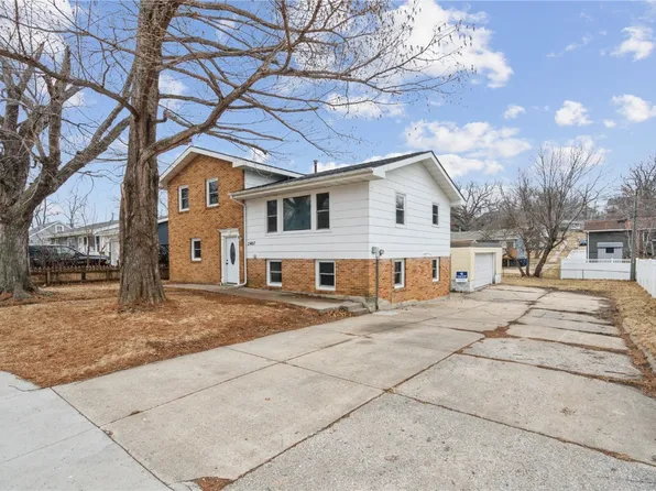 2407 O Ave NW, Cedar Rapids, IA 52405
