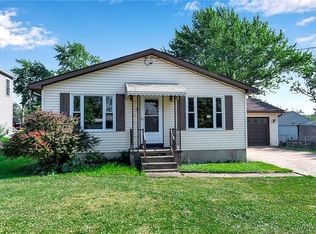 1762 Whitehaven Rd, Grand Island, NY 14072