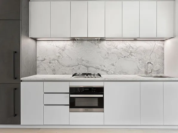 45 E 7th St #3A, New York, NY 10003