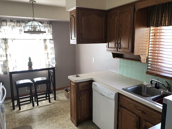 5th image of 28076 Palmer Blvd