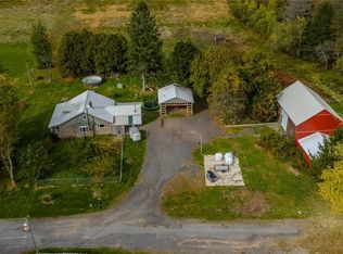 11 Carr Dr, Parish, NY 13131