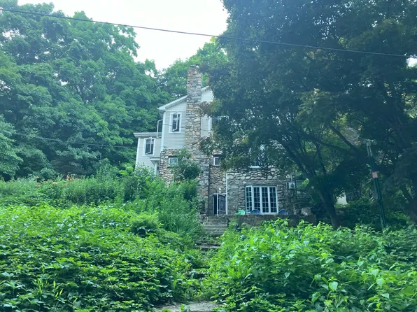 3811 Wood St, Jefferson Valley, NY 10535