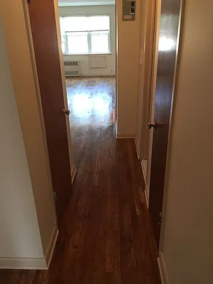 Rented by Metroline Realty | media 25