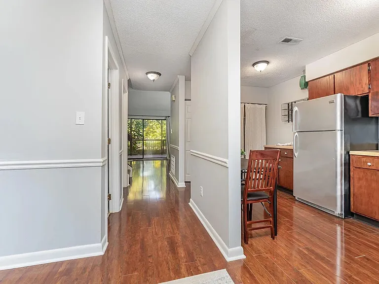 7320 Sandy Creek Dr — Photo 23