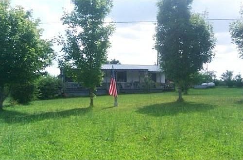 2nd image of 2289 Harmony Rd