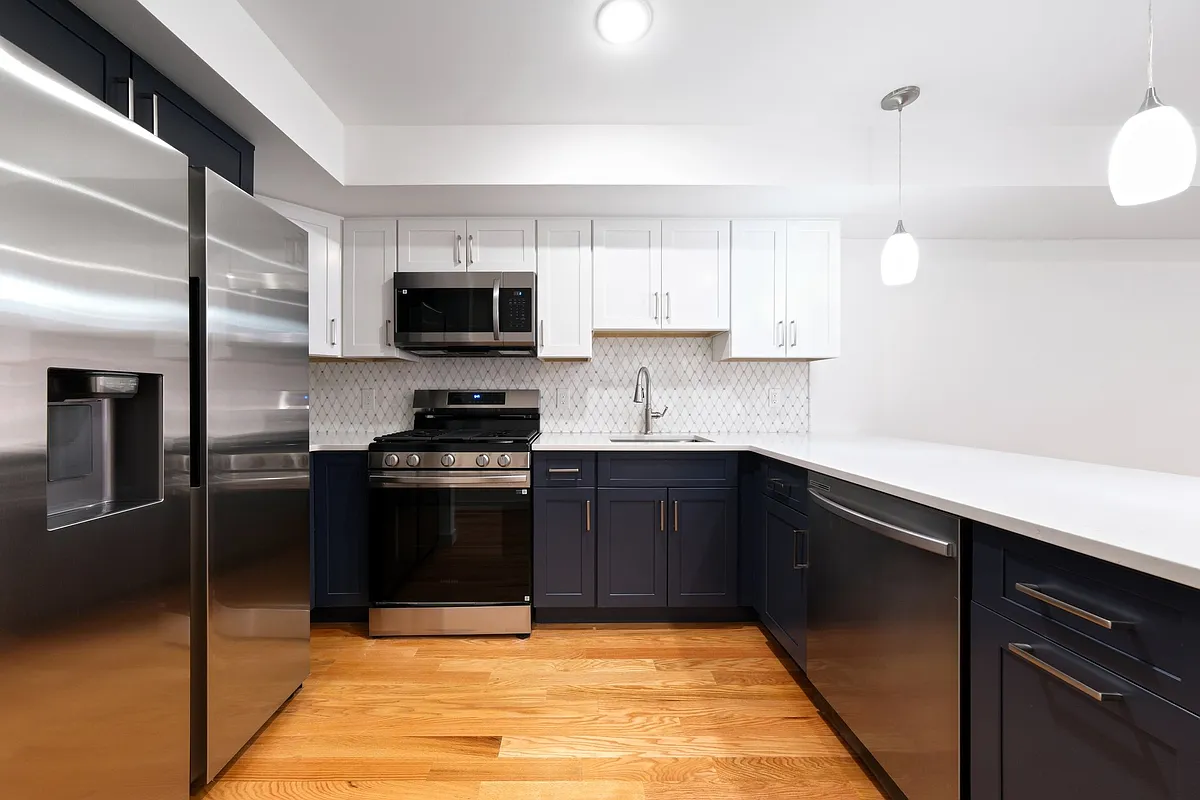 Building Photo - 52 James St #2