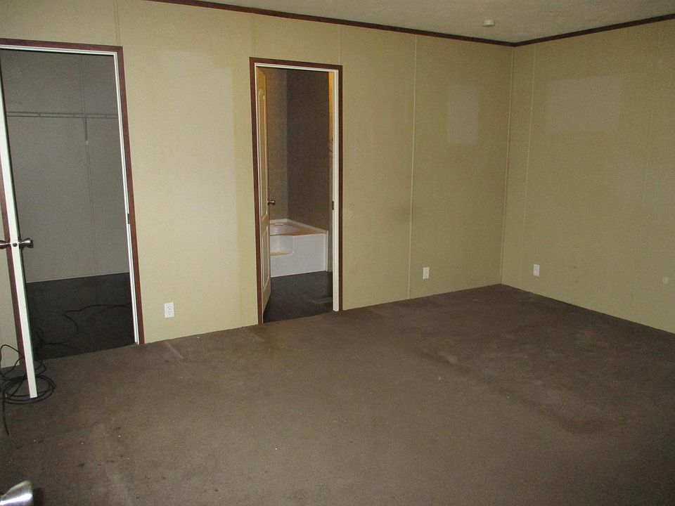 2nd image of 7202 Doncaster Ct