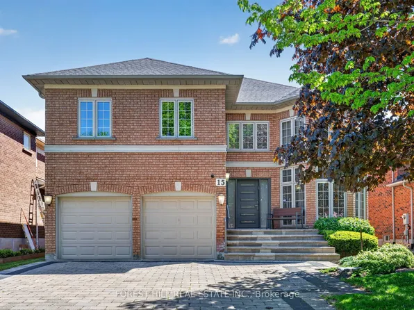 15 Palmerston Dr, Vaughan, ON L4J 7V8
