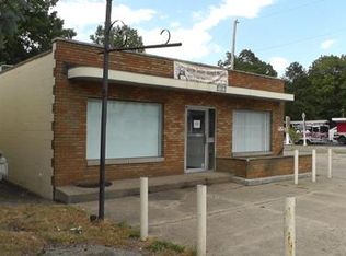 1804 W Saginaw St, Lansing, MI 48915