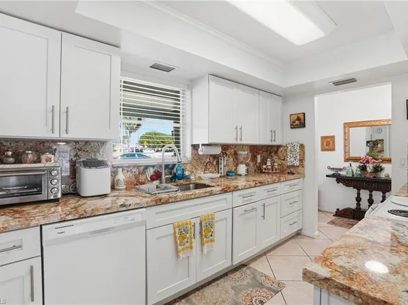 1406 Grandale ST, LEHIGH ACRES, FL 33936