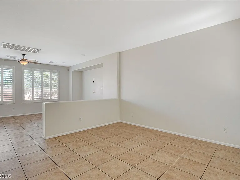 9734 Maspalomas St — Photo 10
