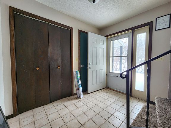 2nd image of 808 25th Ave N #808