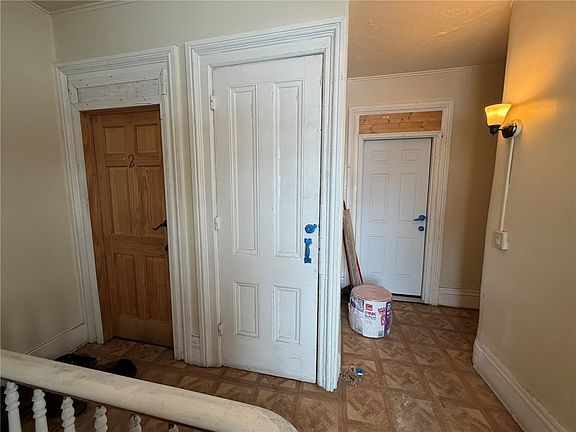 4th image of 363 Lake Ave