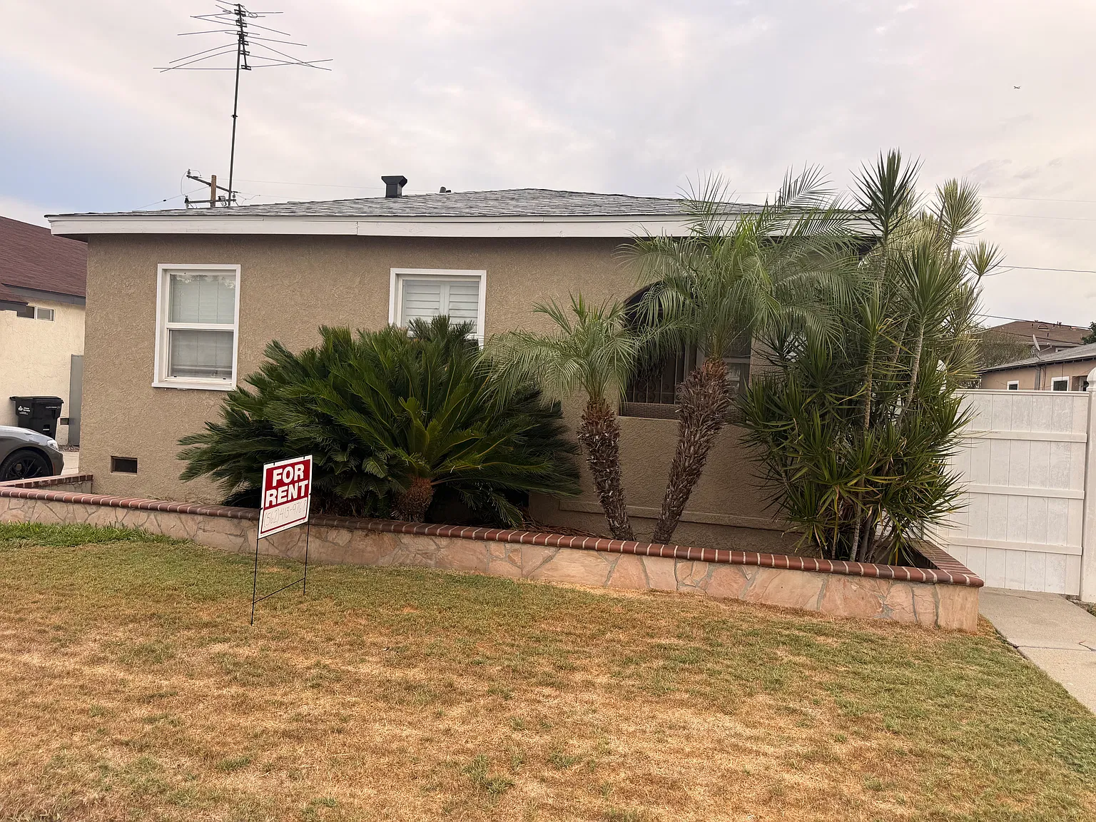 2 bed, 850 sqft, $2,800 — Photo 2