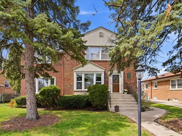 912 Hull Ave, Westchester, IL 60154