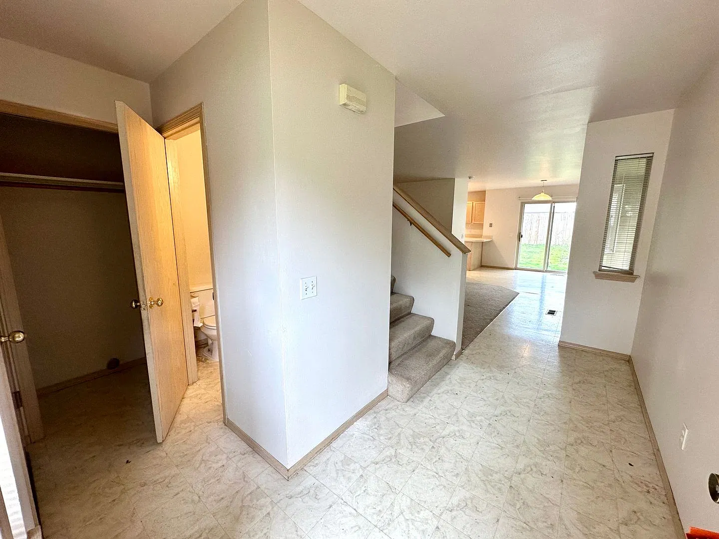 3 Bedroom 2.5 Bath House w/ Garage near Lake Whatcom — Photo 3