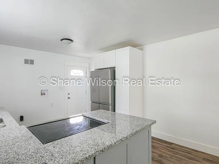 700 N Moore Rd — Photo 5