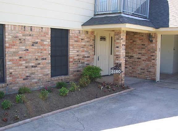 2nd image of 3160 Lake Dr