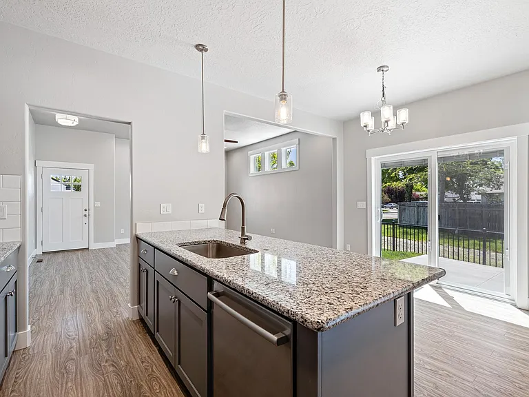 635 S Tylee Way — Photo 10