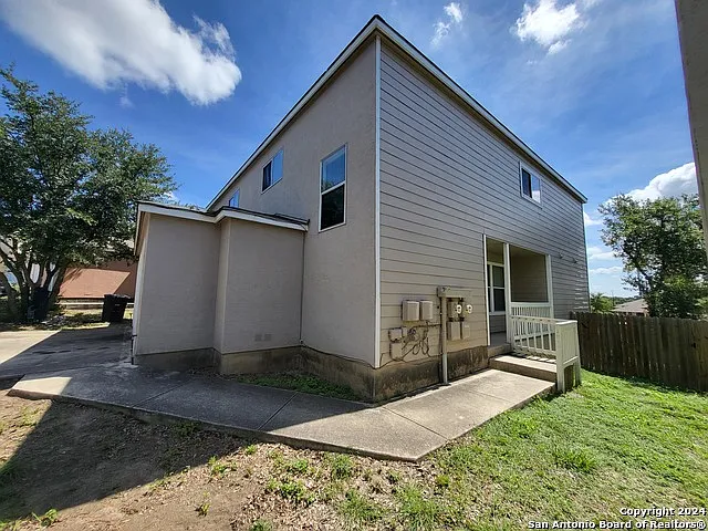 3 bed, 2.5 bath, 1344 sqft, $1,350 — Photo 3