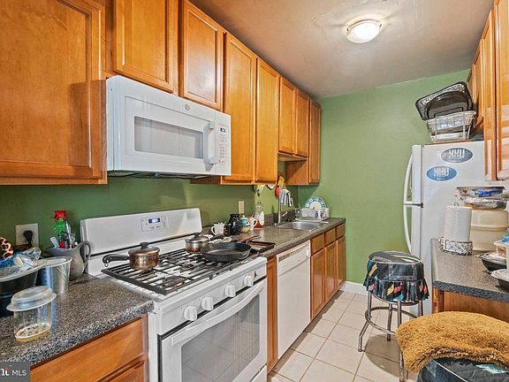 4th image of 5009 Roland Ave