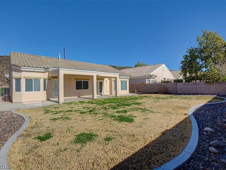 2121 Arpeggio Ave — Photo 29