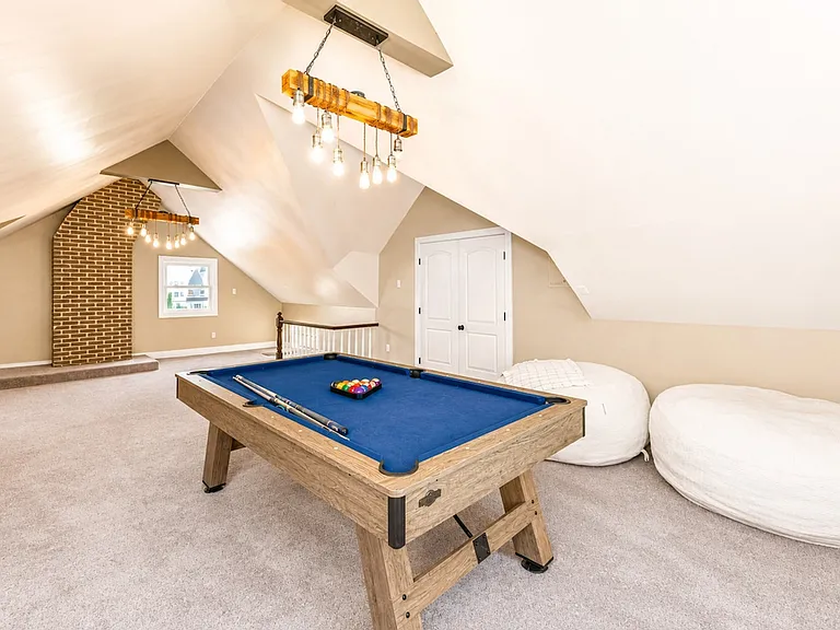 Building's Lounge