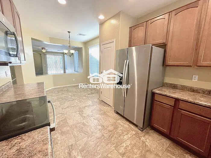 532 E Trellis Rd — Photo 5