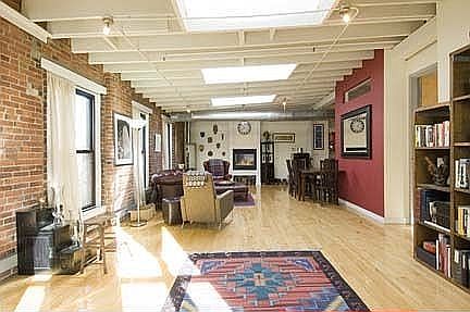 This spacious penthouse provides plenty of Living Area