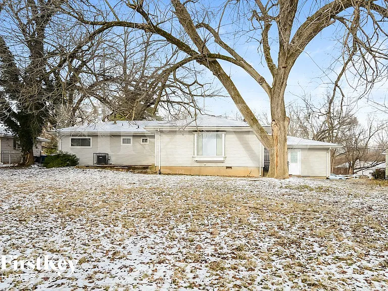 6114 Fee Fee Rd — Photo 15
