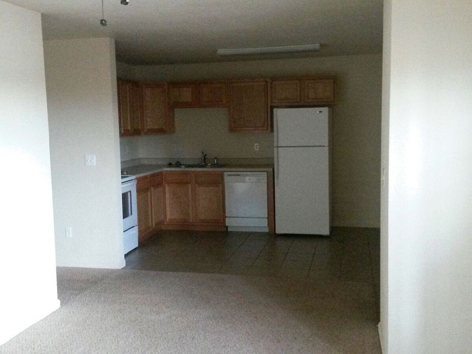 2nd image of 16665 Hunters Ridge Ln #P