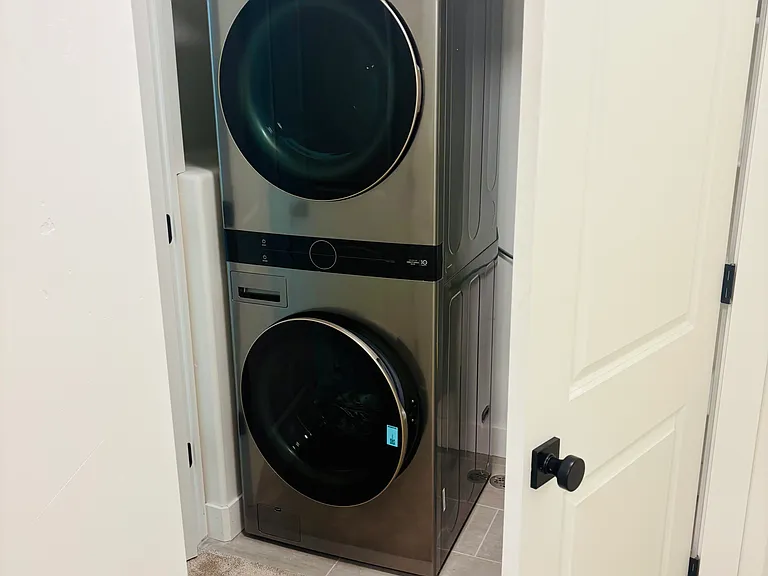 433 E Serenity Oak Ln #B — Photo 11